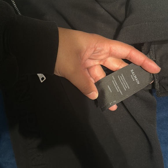 Embossed Balmain shorts and matching set size large - Picture 3 of 7